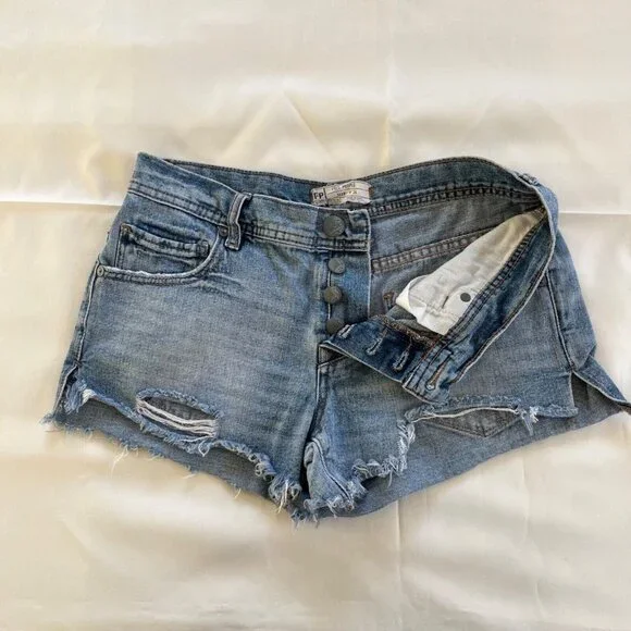 FREE PEOPLE Denim Shorts Womens Sz W 26 Blue Daisy Dukes Distressed Jean Summer - Picture 2 of 16